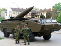 [ẢNH] Đem tên lửa đạn đạo 