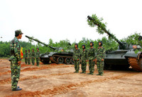 [ẢNH] Ít ai biết xe tăng húc đổ cổng Dinh Độc Lập không phải là vũ khí do Liên Xô sản xuất