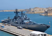 [ẢNH] Khu trục hạm săn ngầm cực mạnh của Nga vừa có màn đối mặt kịch tính với tàu chiến Anh