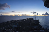 [ẢNH] Hai tàu sân bay Mỹ xuất hiện là thông điệp cứng rắn với Trung Quốc ở Biển Đông