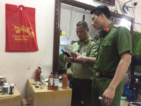 Cận cảnh gần 1.600 sản phẩm đông dược không rõ nguồn gốc