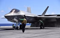 Nhật Bản sẽ trang bị cho tàu Izumo tiêm kích hạm tàng hình F-35C tính năng vượt trội J-35 Trung Quốc?