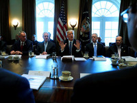 Chùm ảnh đáng nhớ của Tổng thống Trump trong năm đầu tiên cầm quyền