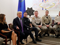 Chùm ảnh đáng nhớ của Tổng thống Trump trong năm đầu tiên cầm quyền