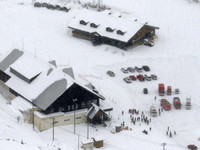 Nhật Bản: Núi lửa phun trào gây lở tuyết, 16 người bị thương