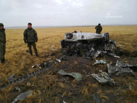 [ẢNH] Thiết giáp BMD-2 của Nga vỡ vụn khi thả dù hỏng từ máy bay