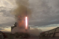 [ẢNH] Bất lực trước kho tên lửa phòng không hiện đại từ từ chìm xuống biển cùng chiến hạm F131