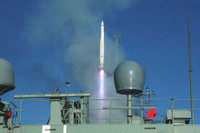 [ẢNH] Bất lực trước kho tên lửa phòng không hiện đại từ từ chìm xuống biển cùng chiến hạm F131