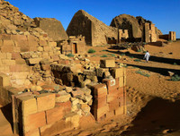 [ẢNH] Khám phá những kim tự tháp độc đáo chỉ có ở Sudan