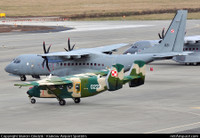 [ẢNH] Bất ngờ lớn khi Mỹ mua máy bay vận tải từ nước thứ ba để... tặng cho đối tác