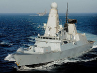 [ẢNH] Tại sao chiến hạm cực mạnh của Anh bị 17 chiến đấu cơ Nga áp sát?