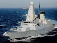 [ẢNH] Tại sao chiến hạm cực mạnh của Anh bị 17 chiến đấu cơ Nga áp sát?