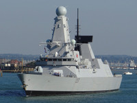 [ẢNH] Tại sao chiến hạm cực mạnh của Anh bị 17 chiến đấu cơ Nga áp sát?