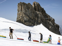 [ẢNH] Nắng nóng khủng khiếp 