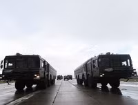 [ẢNH] Nga bất ngờ bắn tên lửa K-300P, bước đệm để huấn luyện Syria trước mũi tàu Mỹ?