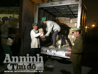 Cận cảnh hơn 4 tấn hương liệu, phụ gia pha chế trà sữa không rõ nguồn gốc