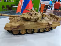 [ẢNH] Loạt mô hình thiết giáp tối tân của Nga trưng bày ngay tại Hà Nội