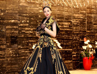 Á hậu Ngọc Quỳnh khoe nhan sắc rạng rỡ, hội ngộ ca sĩ Quang Lê