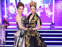 Á hậu Ngọc Quỳnh khoe nhan sắc rạng rỡ, hội ngộ ca sĩ Quang Lê