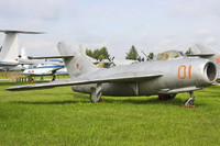 Màn trình diễn không thể táo bạo hơn của phi công tiêm kích MiG-17