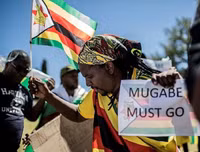 Tổng thống Zimbabwe Robert Mugabe chính thức từ chức