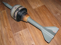 [ẢNH] Phát bắn từ xe tăng T-90M chọc thủng T-64, lời cảnh báo Nga dành cho Ukraine?