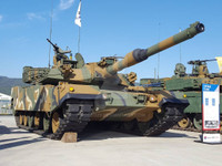 [ẢNH] Xe tăng K2 Black Panther bị 