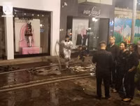 Cảnh sát PCCC dập tắt đám cháy tại cửa hàng thời trang ở Hà Nội chỉ sau 10 phút