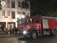 Cảnh sát PCCC dập tắt đám cháy tại cửa hàng thời trang ở Hà Nội chỉ sau 10 phút