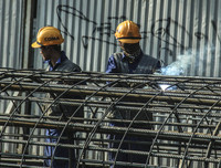 Thi công cầu vượt An Dương - Nghi Tàm, phương tiện đi lại thế nào để không ùn tắc