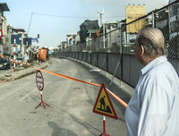 Thi công cầu vượt An Dương - Nghi Tàm, phương tiện đi lại thế nào để không ùn tắc