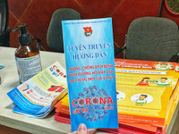 Tuổi trẻ Thủ đô phát 10.000 khẩu trang miễn phí giúp người dân phòng virus Corona