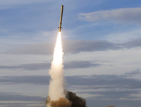 [ẢNH] Dồn dập phóng tên lửa chiến thuật khét tiếng nhất thế giới Iskander-M, Nga đâu chỉ để tập trận?