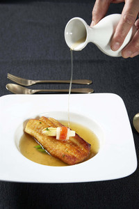 Tranh cãi ngoại giao sau việc 