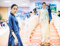 Hoa hậu Ngọc Hân giới thiệu bộ sưu tập mới tại 