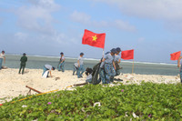 Bảo vệ đảo, giữ sạch biển ở Trường Sa