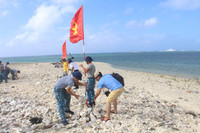 Bảo vệ đảo, giữ sạch biển ở Trường Sa
