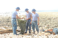 Bảo vệ đảo, giữ sạch biển ở Trường Sa