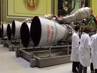 [ẢNH] Bí mật ‘ngã ngửa’ của việc Mỹ vẫn mua động cơ tên lửa Nga
