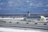 [ẢNH] Su-57 Nga biểu dương lực lượng hoành tráng nhưng vẫn... kém xa Mỹ