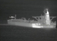 [ẢNH] Iran thực hiện đe dọa đóng eo biển Hormuz khi bắt tàu chở dầu UAE, nguy cơ chiến tranh