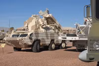 [ẢNH] Hezbollah dùng 'ong bắp cày' Liên Xô bắn hạ trinh sát cơ tối tân của Israel?