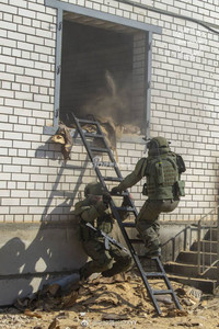 [ẢNH] Bất ngờ lớn trước lực lượng đặc nhiệm 