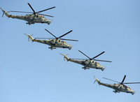 Khí tài quân sự Nga rầm rộ diễn tập duyệt binh ở Moscow