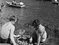 Những hình ảnh ít người biết về giới trẻ Liên Xô