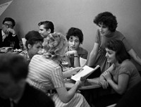 Những hình ảnh ít người biết về giới trẻ Liên Xô