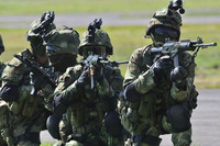 [ẢNH] Bàn giao súng Galil ACE cho Lào, Việt Nam sẽ xuất khẩu súng trường tấn công?