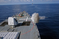 [ẢNH] Hải pháo cực mạnh trên tàu tuần dương Mỹ đang hiện diện trên Biển Đông