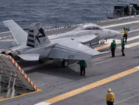 Khám phá siêu hàng không mẫu hạm USS Gerald R. Ford nặng ngang 400 bức tượng Nữ thần Tự do.