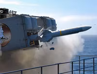 Khám phá siêu hàng không mẫu hạm USS Gerald R. Ford nặng ngang 400 bức tượng Nữ thần Tự do.